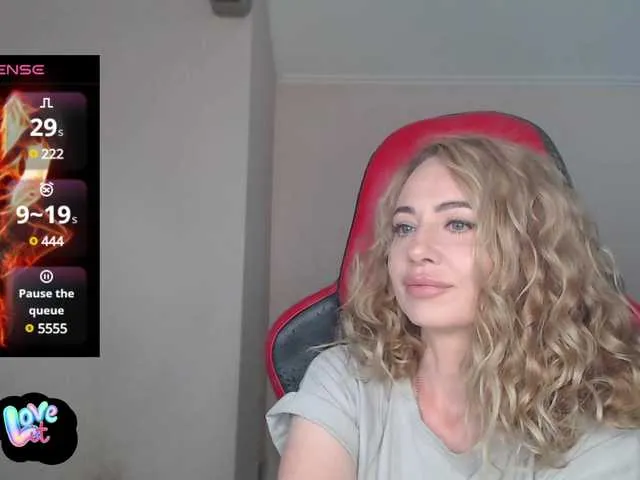 Bella – webcam model profile photo Image 2