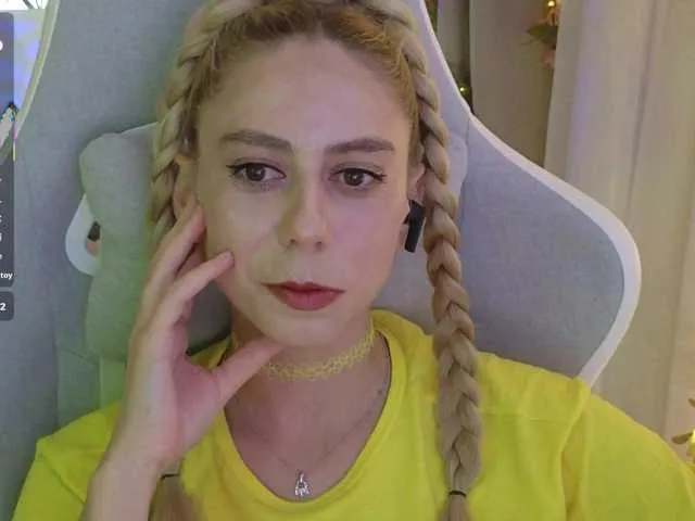 oh_nina – webcam model profile photo Image 17