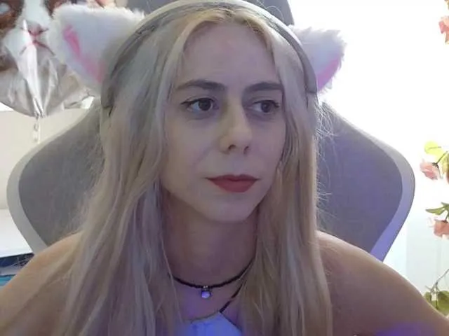 oh_nina – webcam model profile photo Image 3