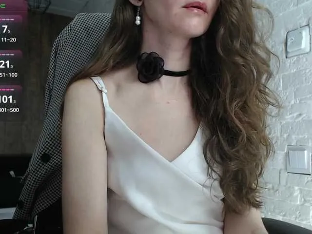 ChloeWills – webcam model profile photo Image 3