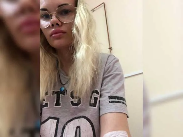 Isabella – webcam model profile photo Image 19