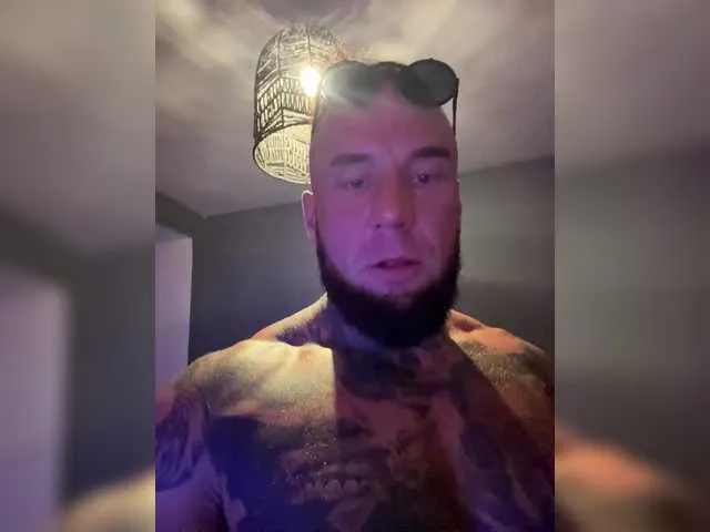 July – webcam model profile photo Image 6