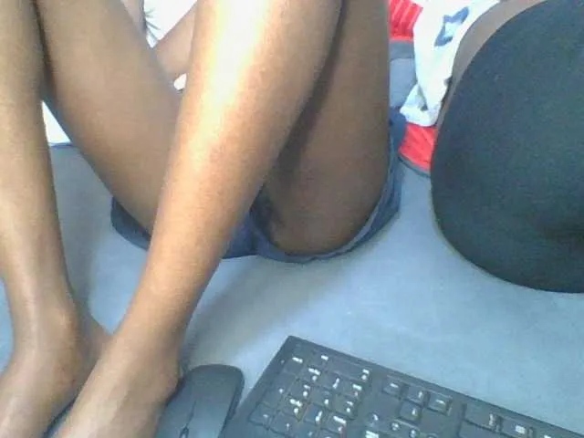 LallyRose – webcam model profile photo Image 13