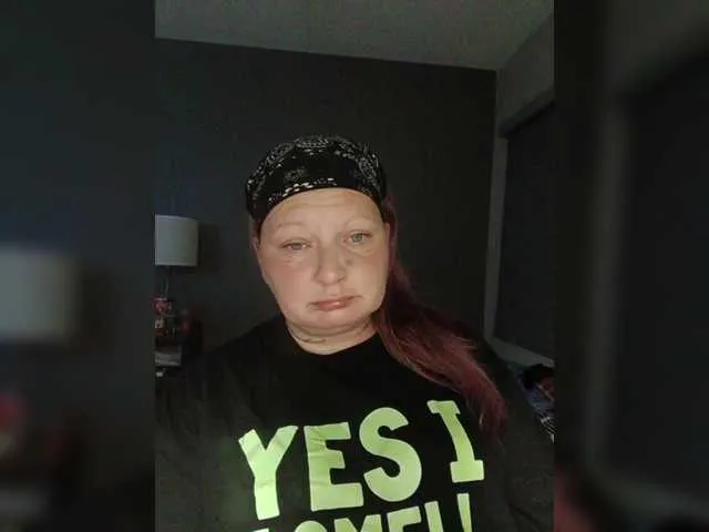 MiraKova – webcam model profile photo Image 10