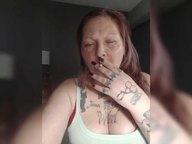 MiraKova – webcam model profile photo Image 12