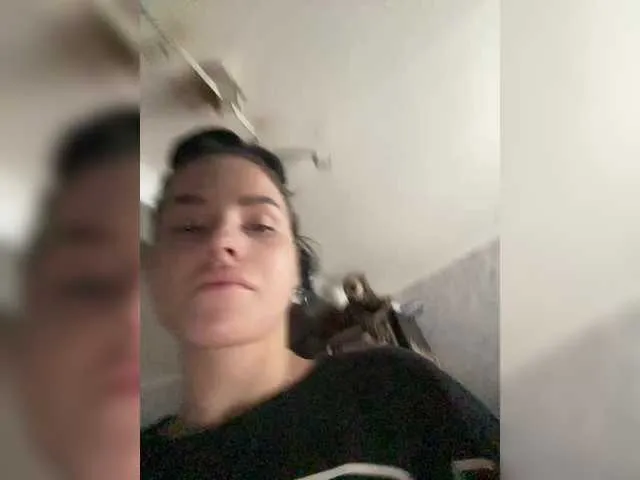 MilaDelays – webcam model profile photo Image 16