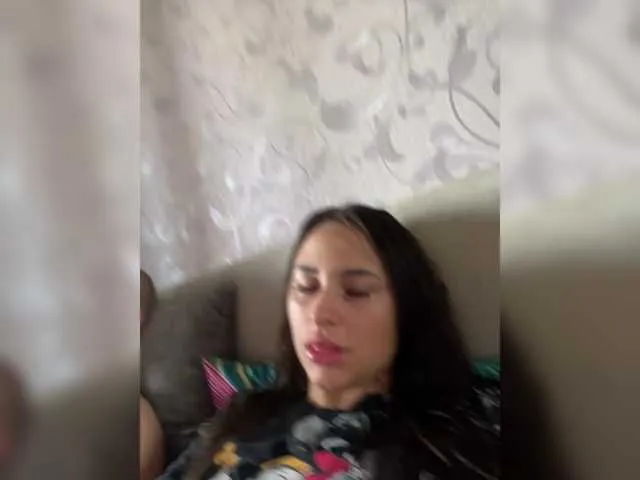 JuliettaJoness – webcam model profile photo Image 2