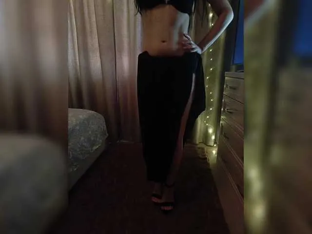 molochnaya000 – webcam model profile photo Image 8