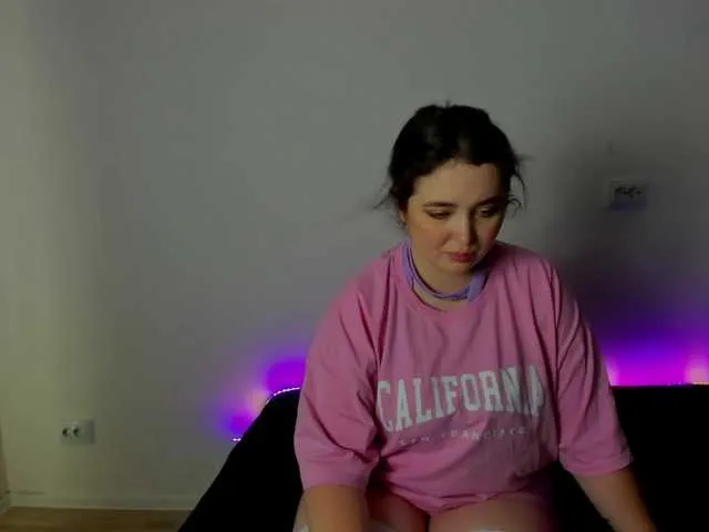 KetrinLove – webcam model profile photo Image 2