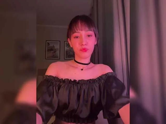 AlinaWey Image 13