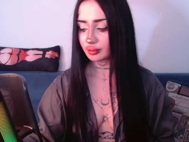 ErzabelLew – webcam model profile photo Image 18