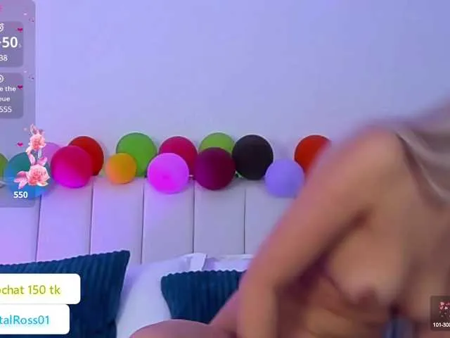 MiraKova – webcam model profile photo Image 5