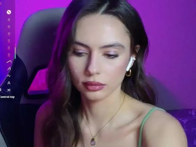 yuer2563 – webcam model profile photo Image 13