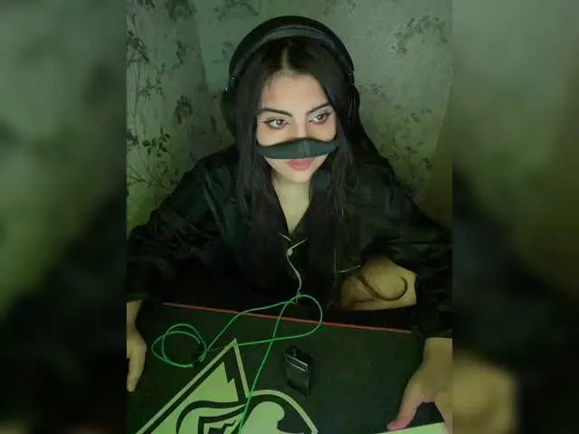 NatashaCeratti – webcam model profile photo Image 11