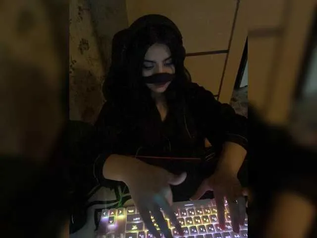 NatashaCeratti – webcam model profile photo Image 15