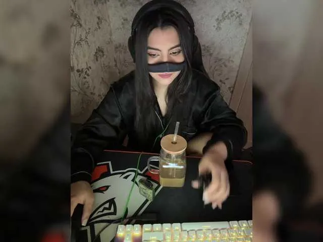 NatashaCeratti – webcam model profile photo Image 19