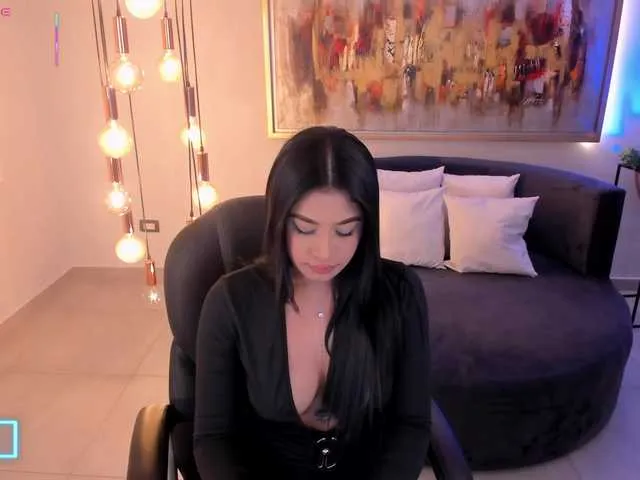 Anisyia – webcam model profile photo Image 3