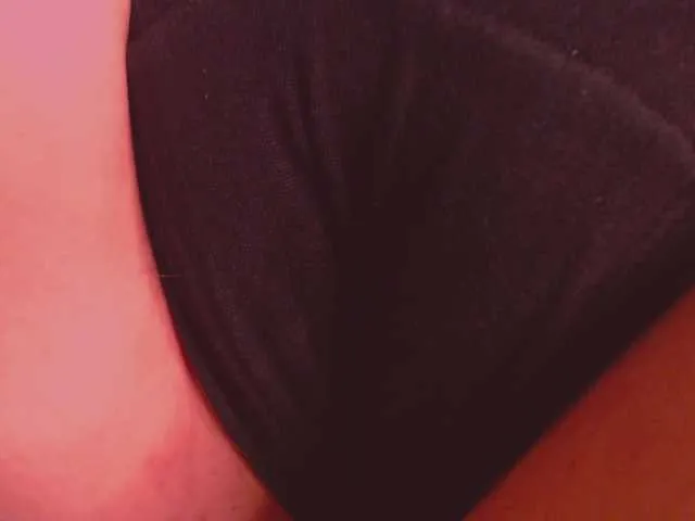 MiraKova – webcam model profile photo Image 17