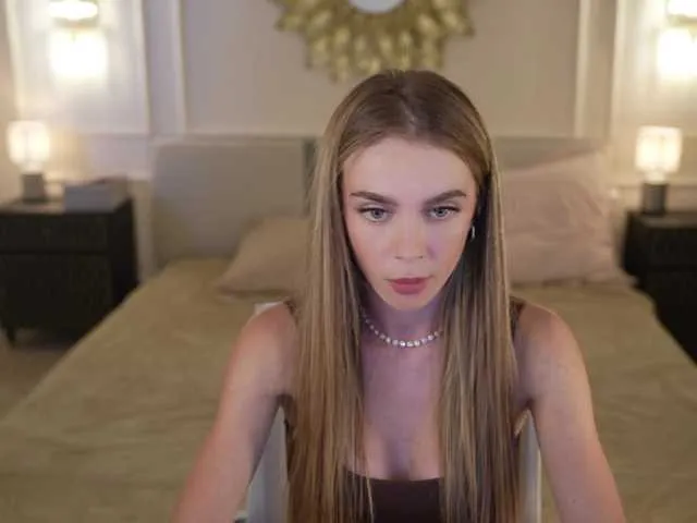 MiraKova – webcam model profile photo Image 11