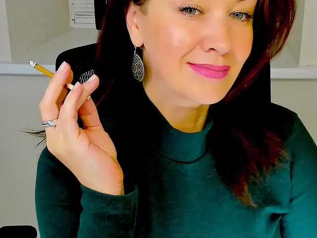 MiraKova – webcam model profile photo Image 18