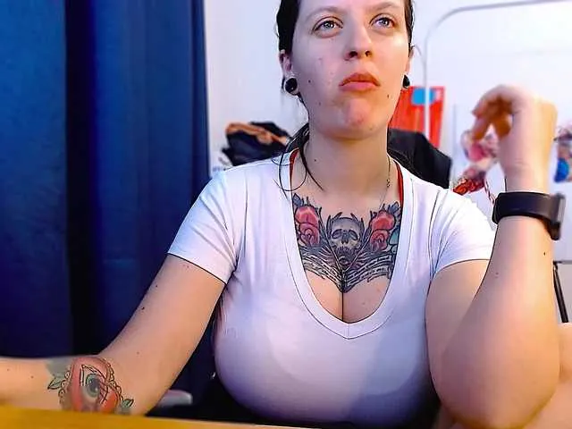 MaribelRiver – webcam model profile photo Image 4