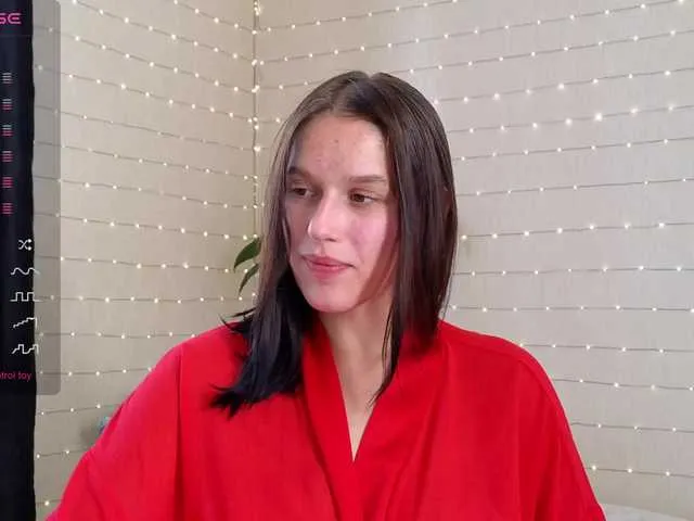 momo_room – webcam model profile photo Image 6