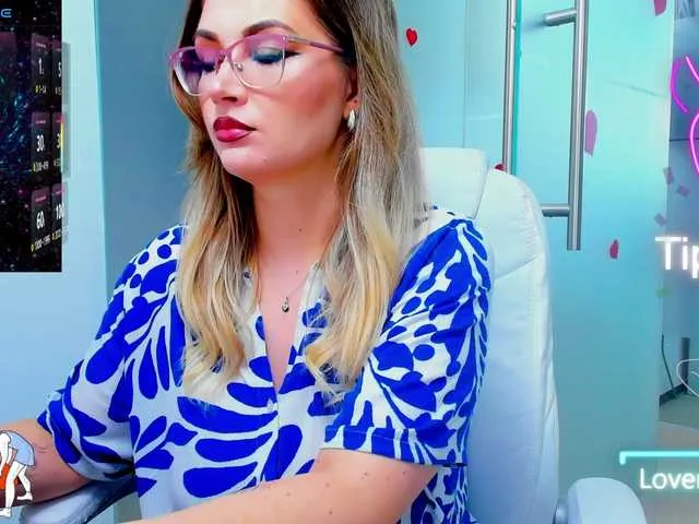 MiraKova – webcam model profile photo Image 11