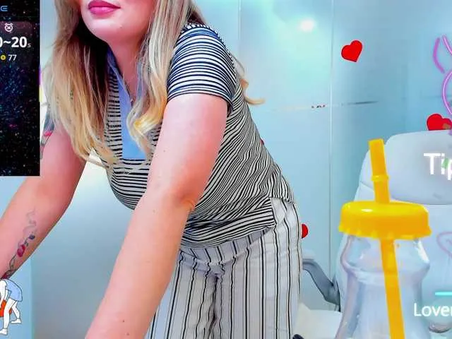 MiraKova – webcam model profile photo Image 14