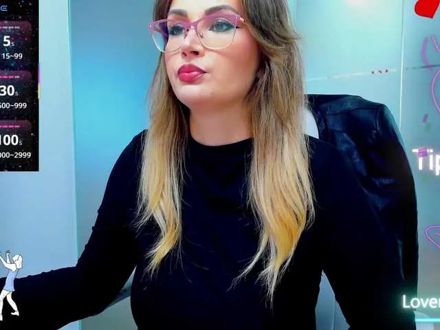 MiraKova – webcam model profile photo Image 17