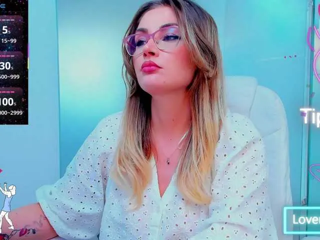 MiraKova – webcam model profile photo Image 9