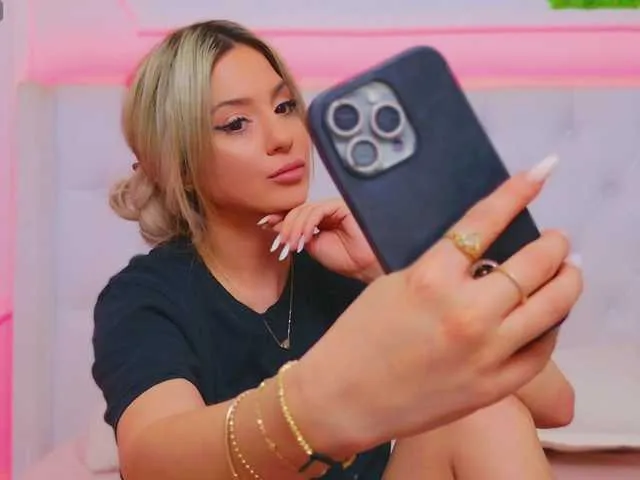 AriannaSins Image 2