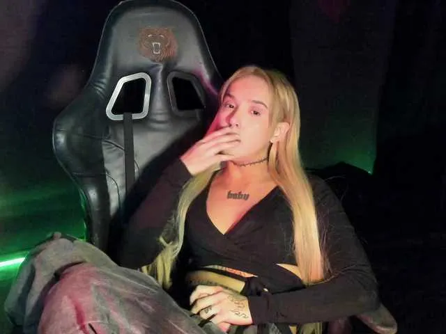 CarmelaAnthony – webcam model profile photo Image 19