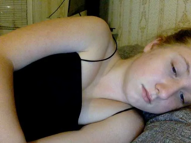 EliDupont – webcam model profile photo Image 2