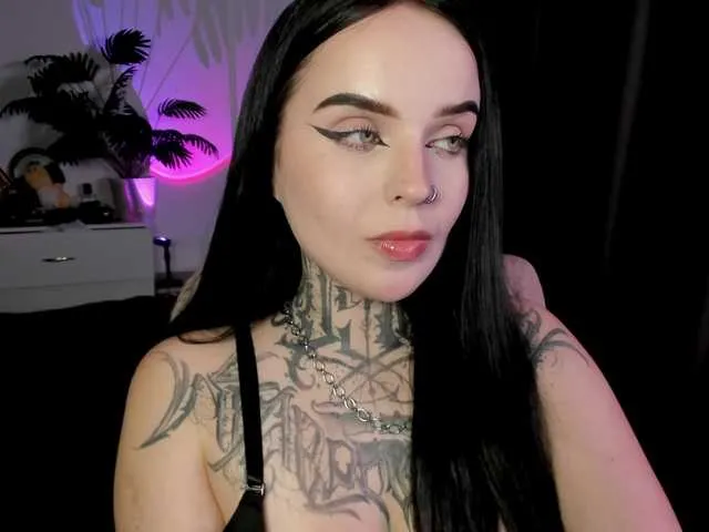 MiaPersy – webcam model profile photo Image 8
