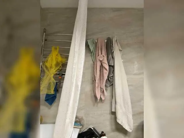 YasmienAtos – webcam model profile photo Image 9