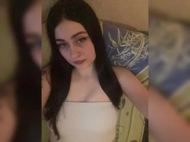 AishaHart – webcam model profile photo Image 12