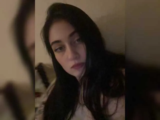 AishaHart – webcam model profile photo Image 17