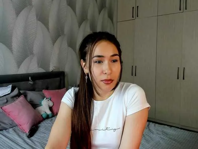 NatashaCeratti – webcam model profile photo Image 7