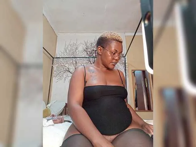 Wet__Bunny – webcam model profile photo Image 12