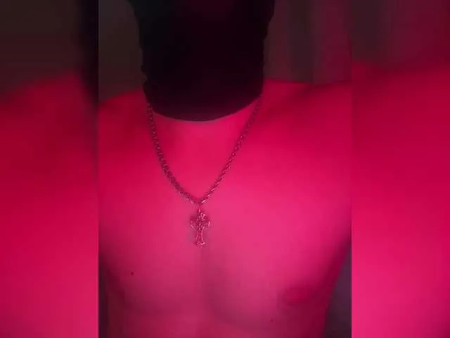 EmiBrow – webcam model profile photo Image 3