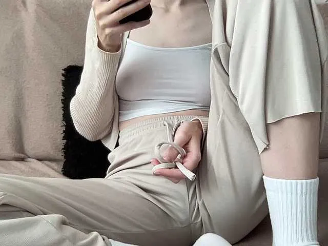 yoursweettreats – webcam model profile photo Image 16