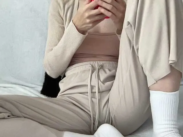 yoursweettreats – webcam model profile photo Image 17