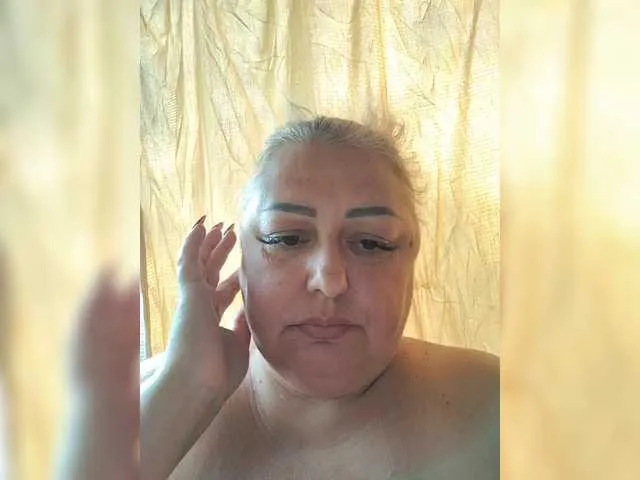 ElizabethChantal – webcam model profile photo Image 3