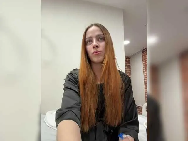 ElliaRussell – webcam model profile photo Image 3