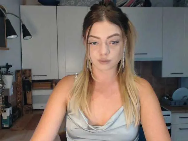 AKO_o0 – webcam model profile photo Image 10