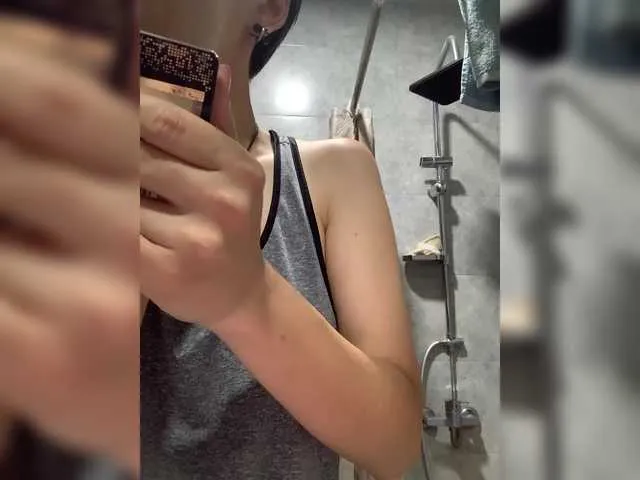 EstefaniaBrown – webcam model profile photo Image 9