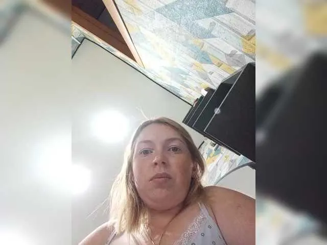 EllieParkeer – webcam model profile photo Image 13