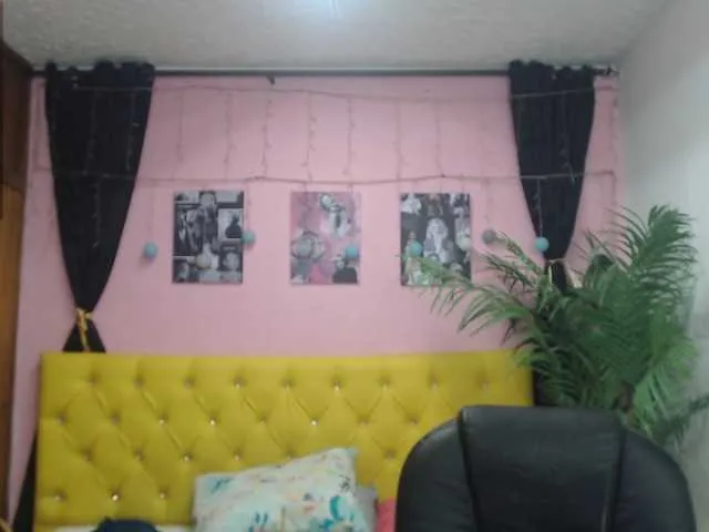 Candy-vega – webcam model profile photo