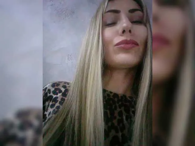 V-Hot-Sweti – webcam model profile photo Image 13