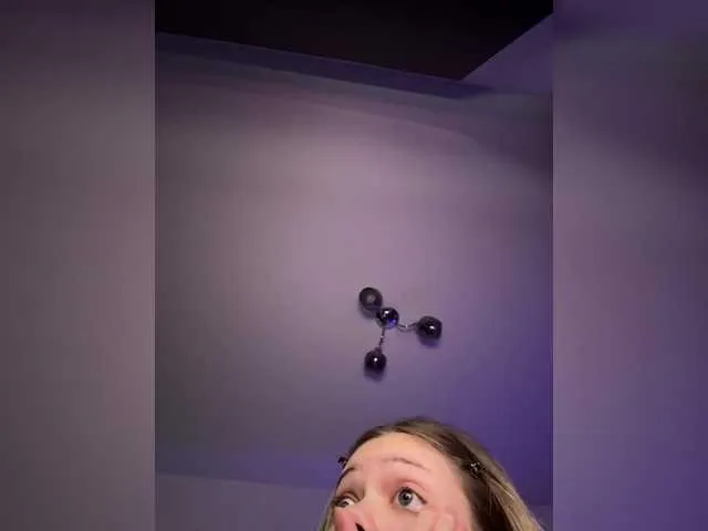 GracieCarter – webcam model profile photo Image 6